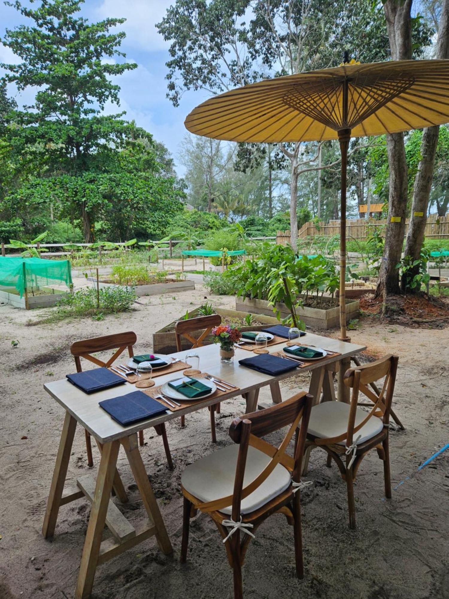 Sala Phuket Mai Khao Beach Resort Exterior foto